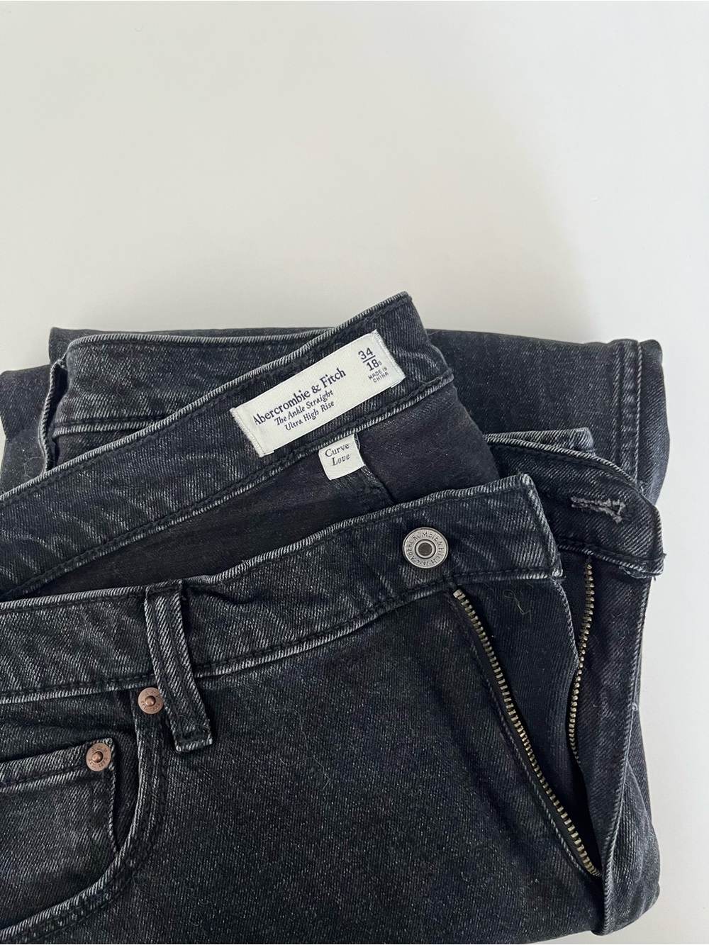 Abercrombie curve love ankle straight ultra high rise jeans